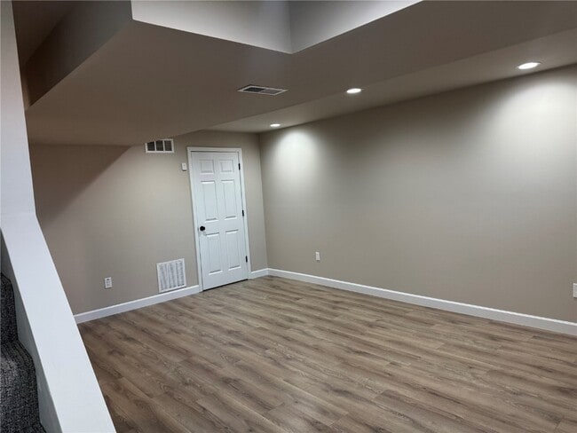 Building Photo - 501 Wideman Dr