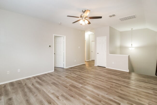 Building Photo - 15408 Yarberry Dr