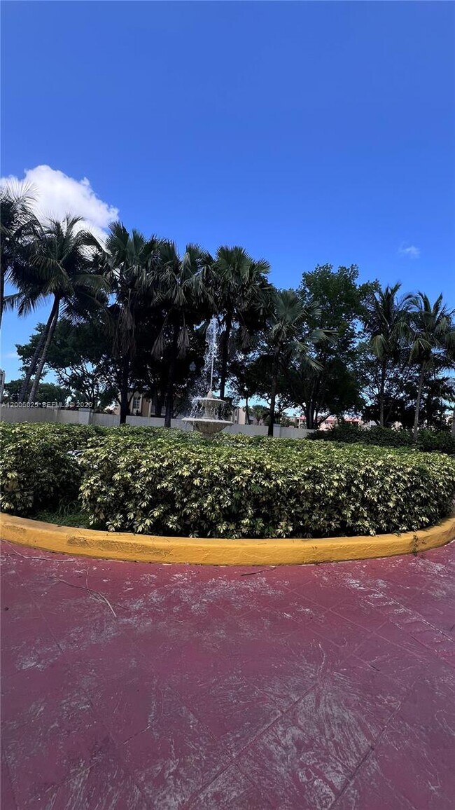 Building Photo - 8290 Lake Dr