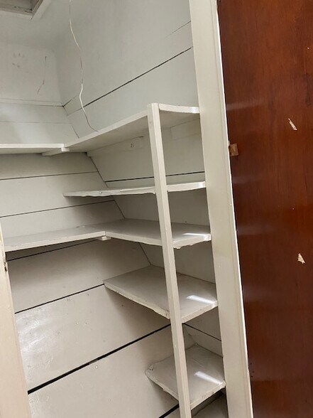 Bulk Pantry space - 2611 E Troy Ave