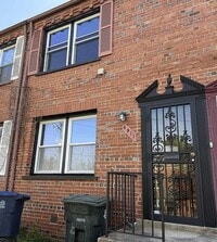 Building Photo - 4911 Just St NE