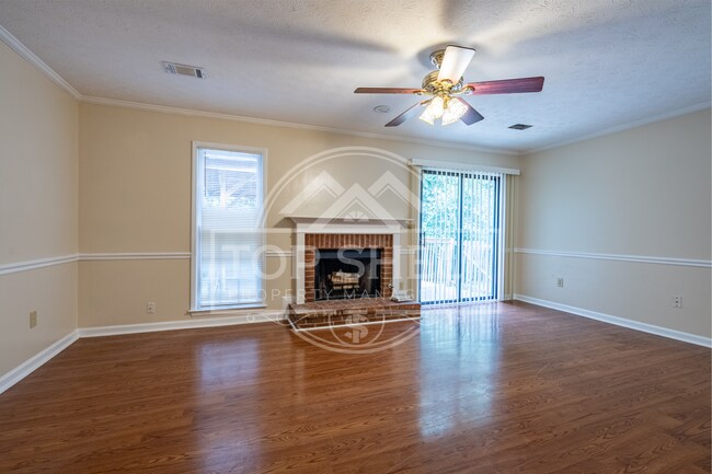 Building Photo - 2928 Governors Ct