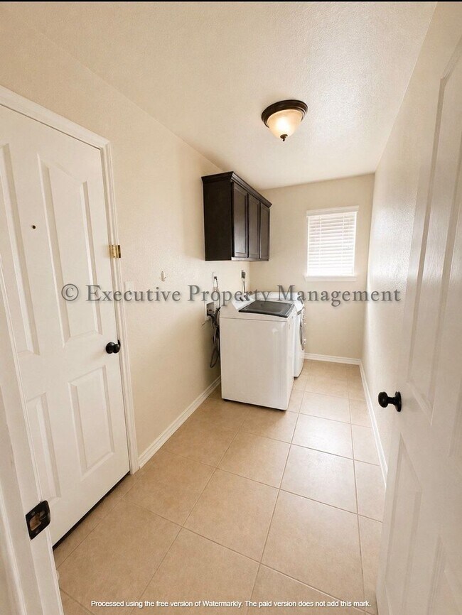 Building Photo - 2808 Natural Ln