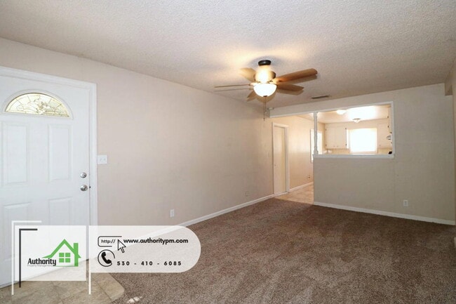 Building Photo - 2326 Corona St