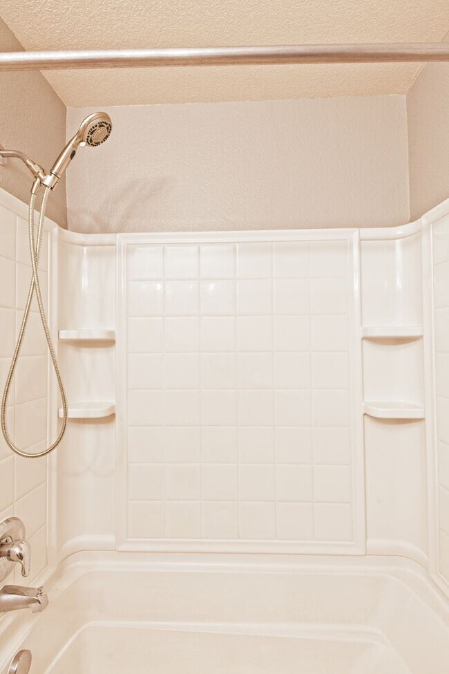 Building Photo - Allen 4 Bedroom available Short Term