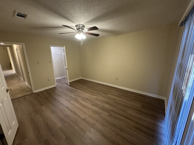 Building Photo - 2961 Charlestowne Pl