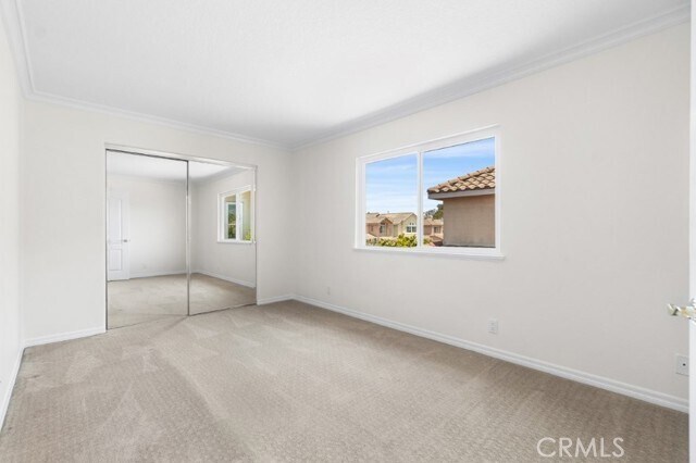 Building Photo - 2562 Woodbury Dr