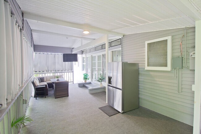 Building Photo - 45-842-842 Anoi Rd