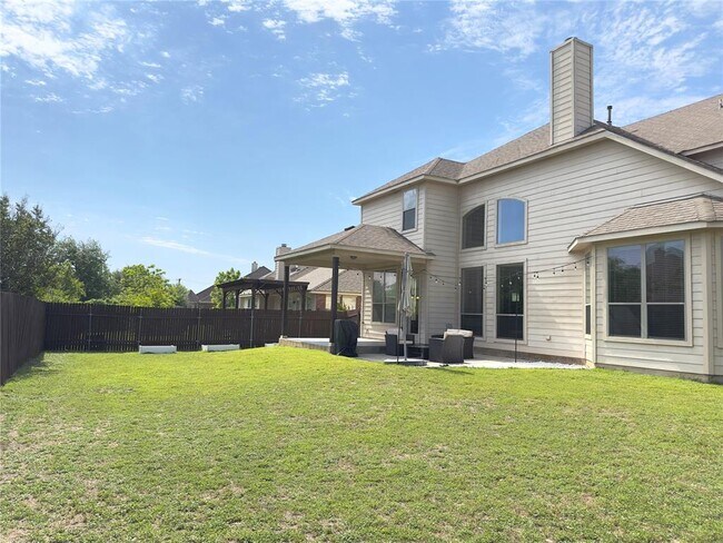 Building Photo - 2504 Speidel Dr