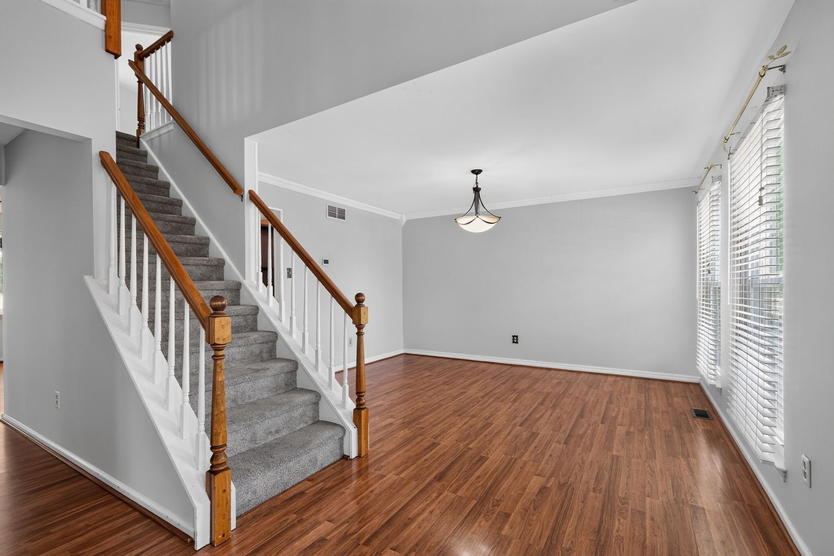 Building Photo - 402 Candlewood Way