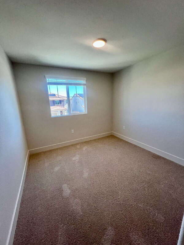 Building Photo - 3215 Center Dr