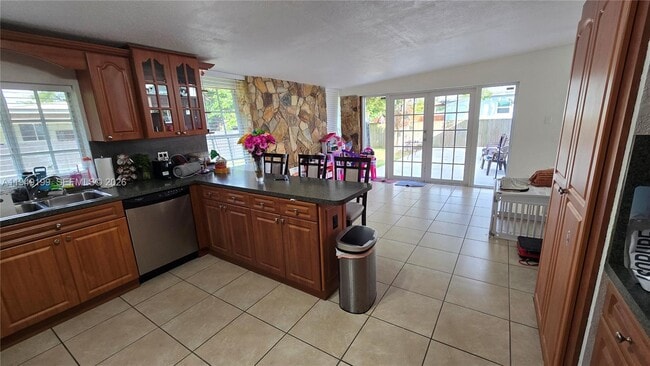 Building Photo - 8261 SW 34th Terrace