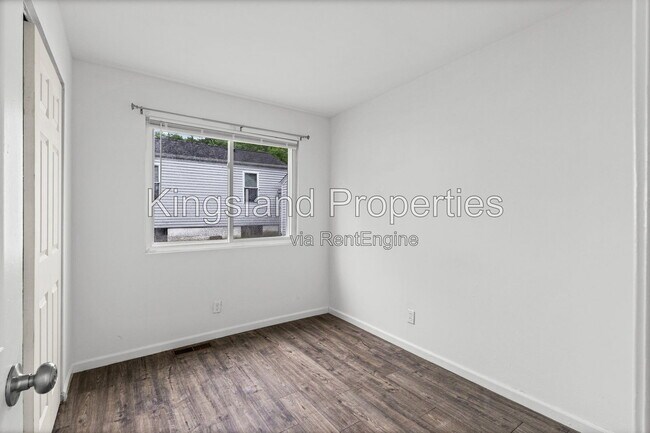 Building Photo - 116 Barto Dr