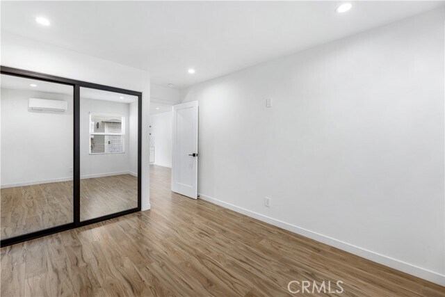 Building Photo - 742 S Stanley Ave