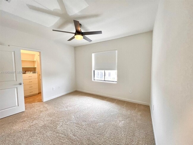 Building Photo - 429 NE 12th St