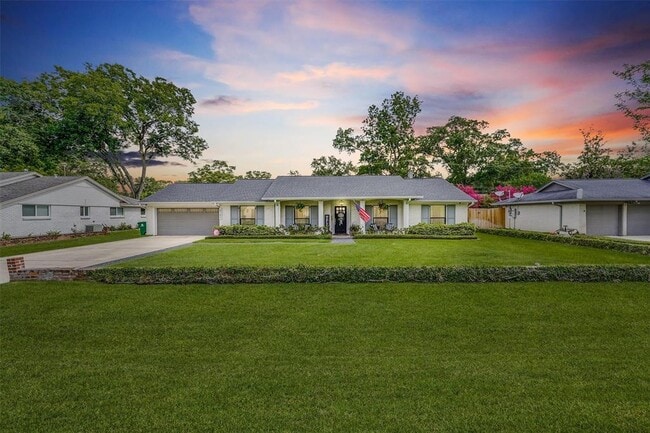 Building Photo - 9142 Bronco Dr