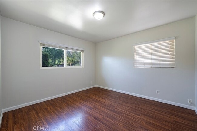 Building Photo - 3202 Belvedere Dr