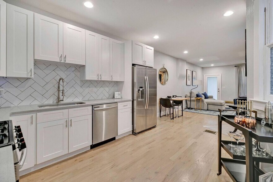 Building Photo - 3022 California St