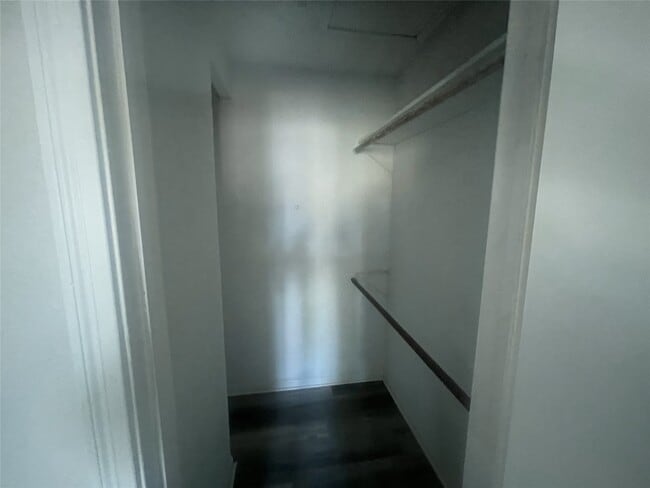 Building Photo - 7402 Alabonson Rd