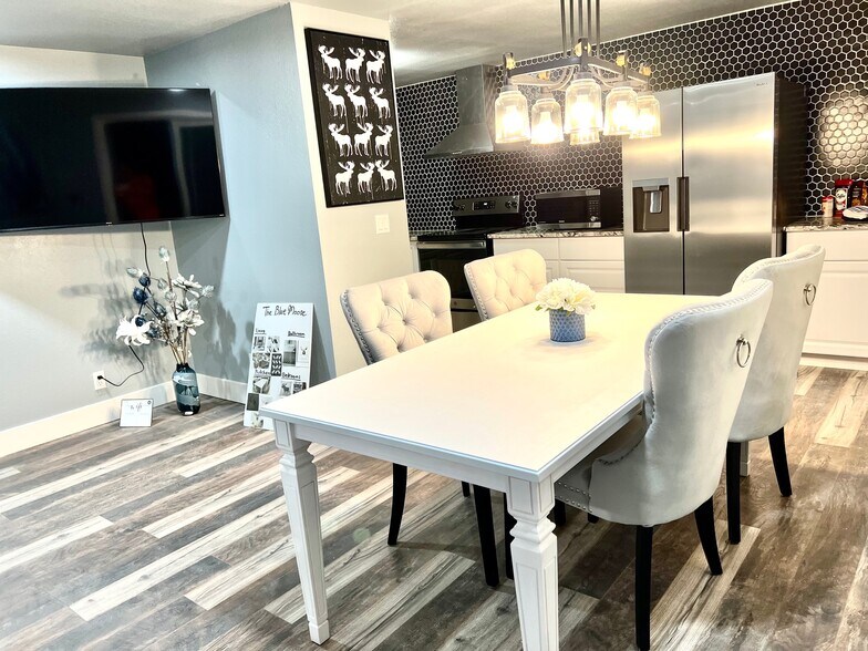 Building Photo - 21 Woodmere Ct