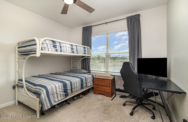 Building Photo - 7389 Tourmaline Dr