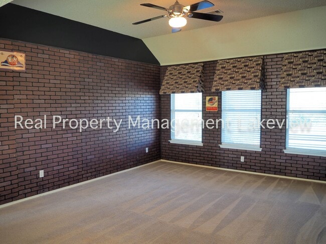 Building Photo - 7500 Waterside Pl