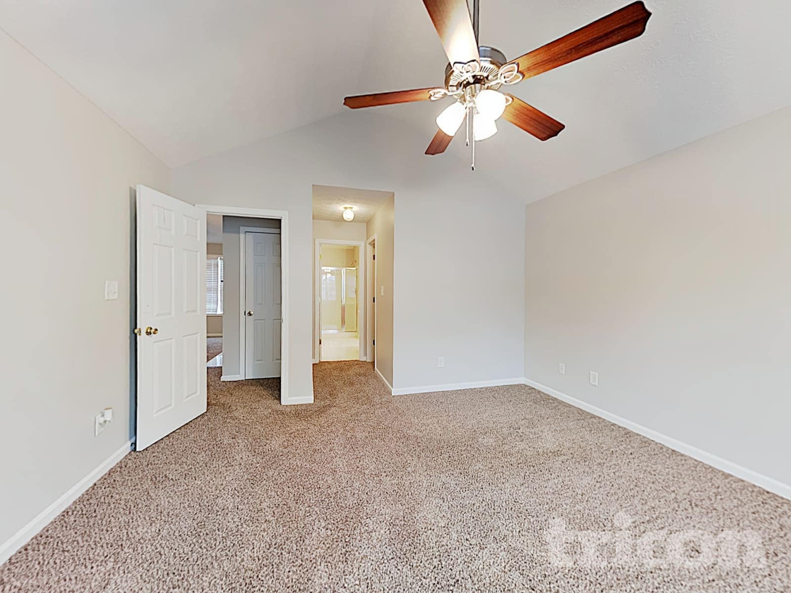 Building Photo - 640 James Ridge Dr