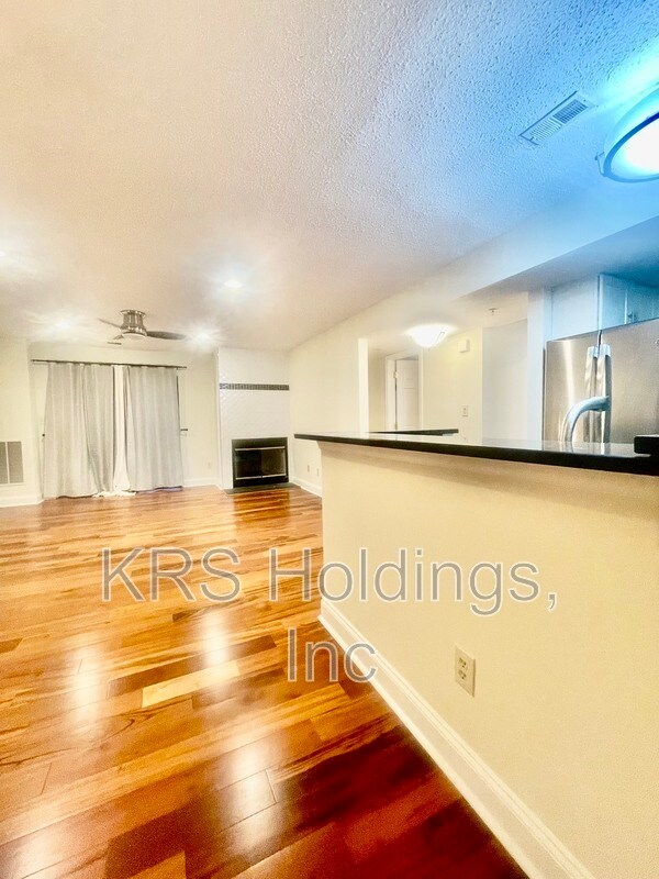 Building Photo - 6917 Mary Caroline Cir