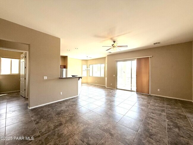 Building Photo - 4678 Edgemont Rd