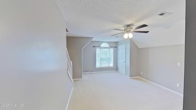 Building Photo - 6935 Lipscomb Dr