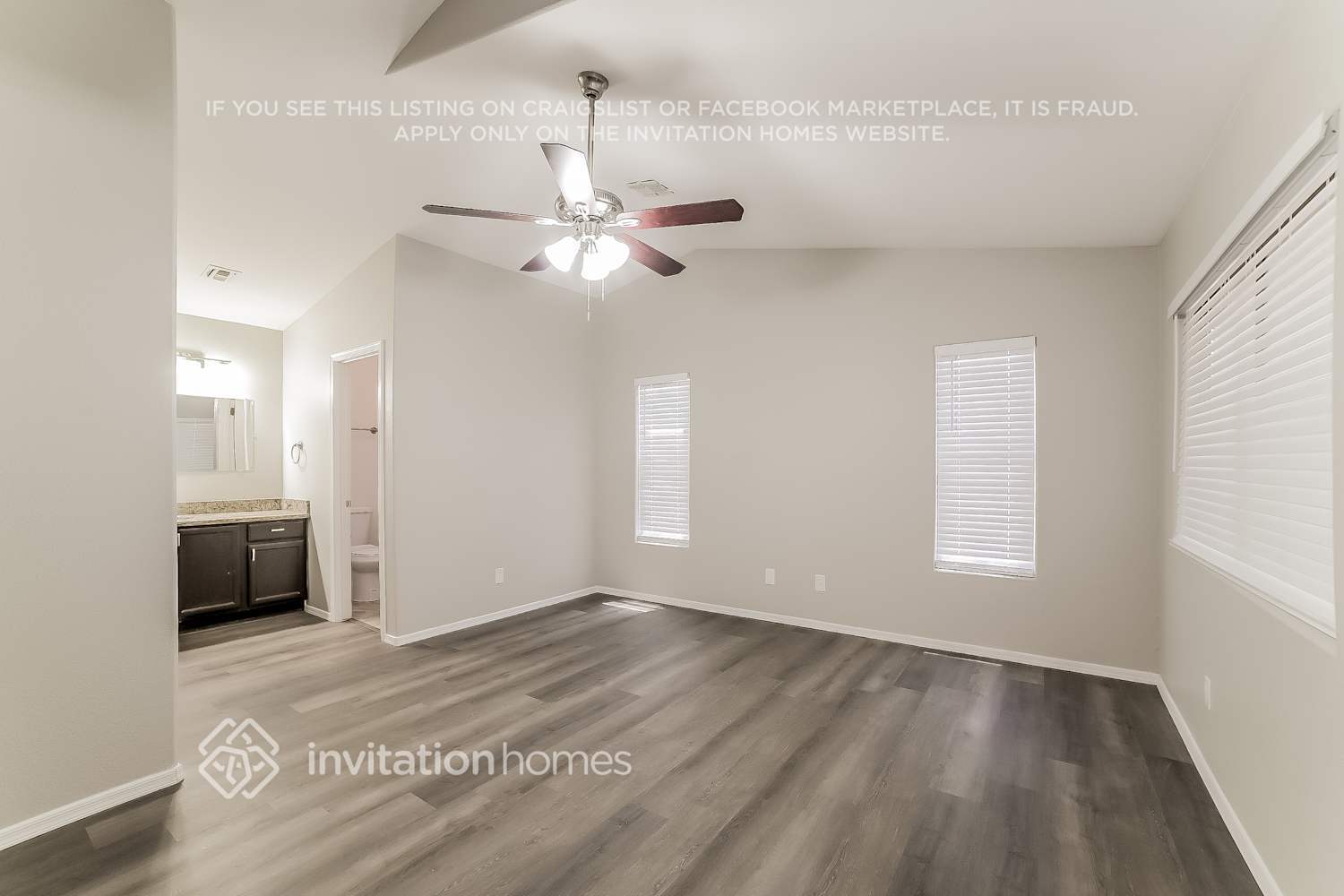 Building Photo - 3111 W Louise Dr