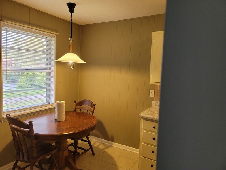 Building Photo - 248 Leach Cir