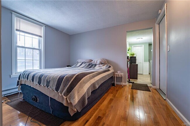 Building Photo - 102 N Helmer Ave