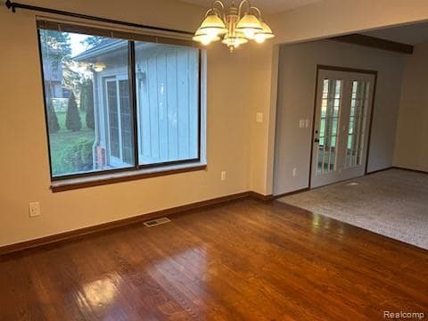 Building Photo - 221 Torrent Ct
