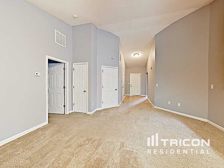 Building Photo - 6868 Merrywood Dr