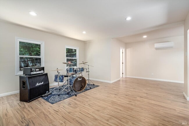 Building Photo - 9342 Chalk Hill Rd