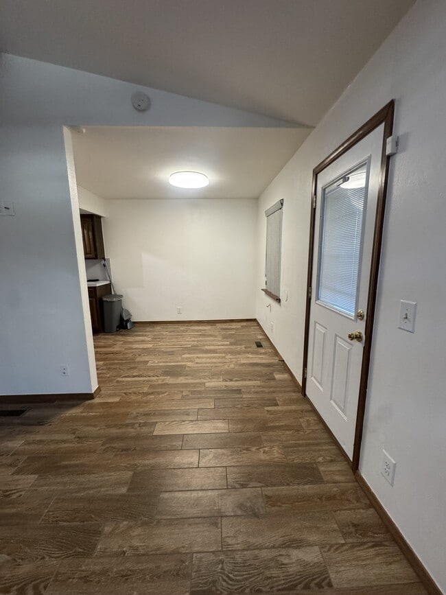 Building Photo - 1209 N Ironwood Pl