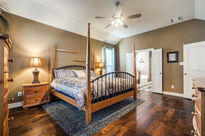 Building Photo - 905 High Meadow Rd