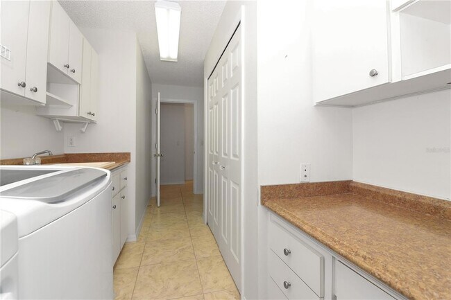 Building Photo - 21742 King John St