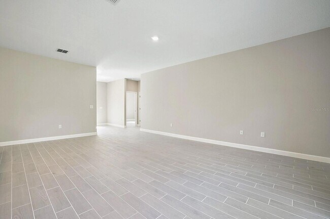 Building Photo - 5096 SW 154 Loop