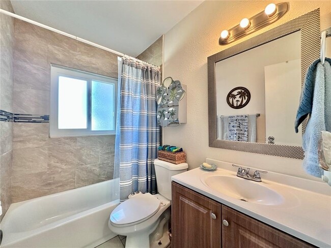 Building Photo - 5417 Jersey Ave S