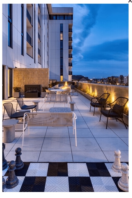 Building Photo - Brix