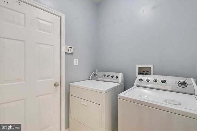 Building Photo - 12902 Innisbrook Dr