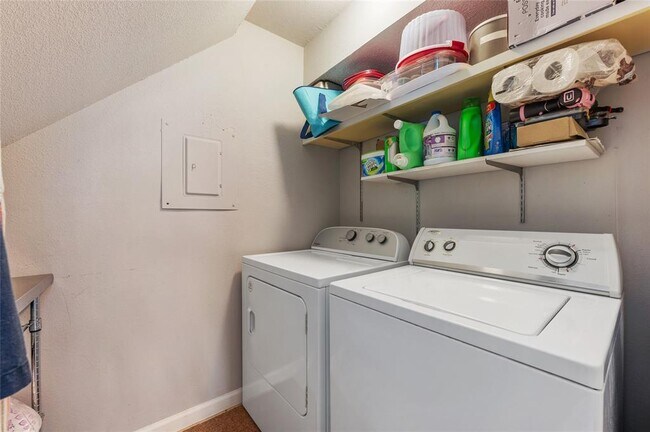 Building Photo - 5616 Emerald Forest Dr