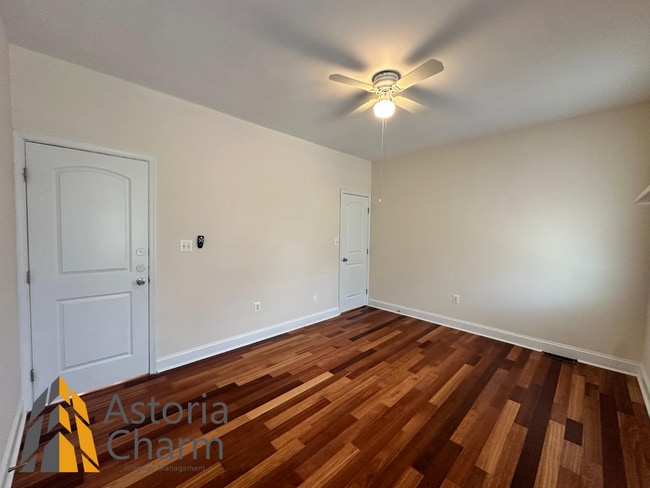 Building Photo - Live in Comfort: Spacious 3 Bedroom 2 Bath...