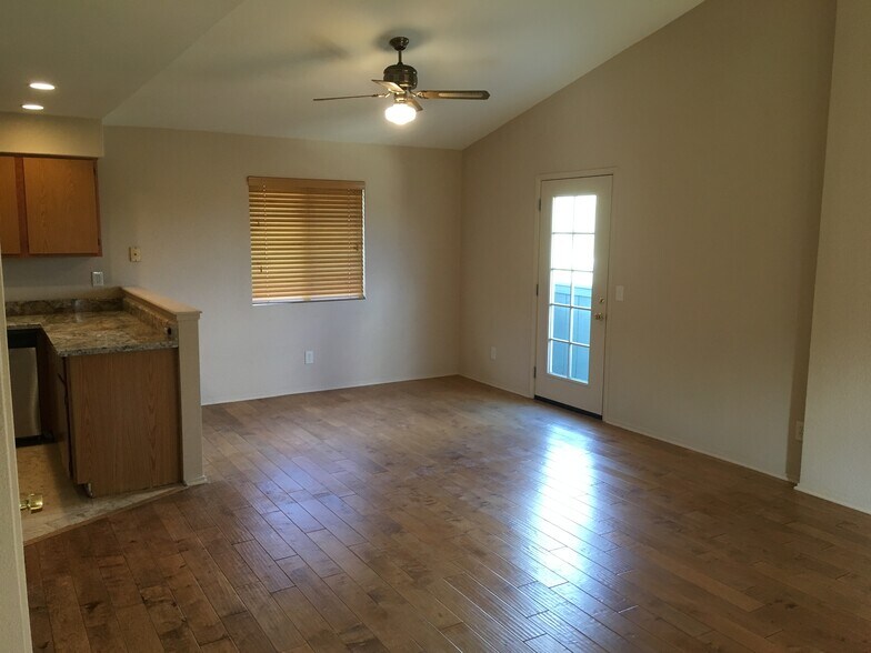 Building Photo - 446 Stimson Ave