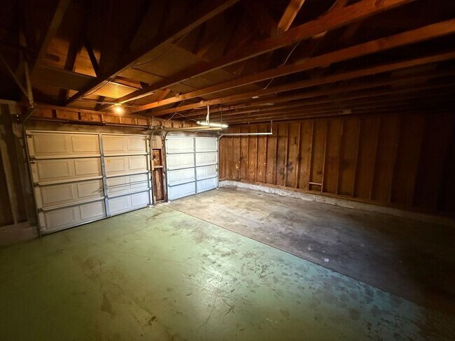 Building Photo - 2907 Moraga Ave SE