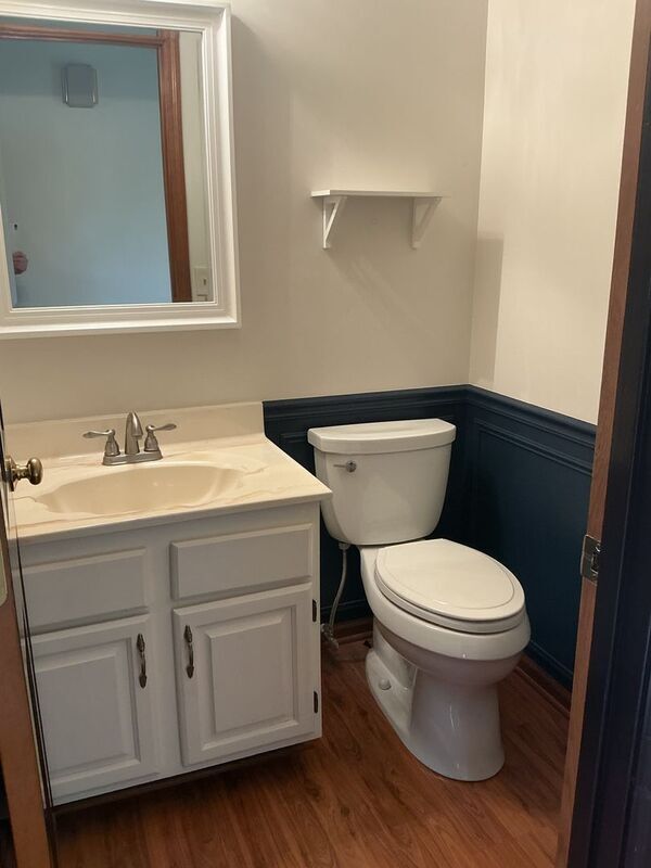 Building Photo - 1851 Foxhollow Dr