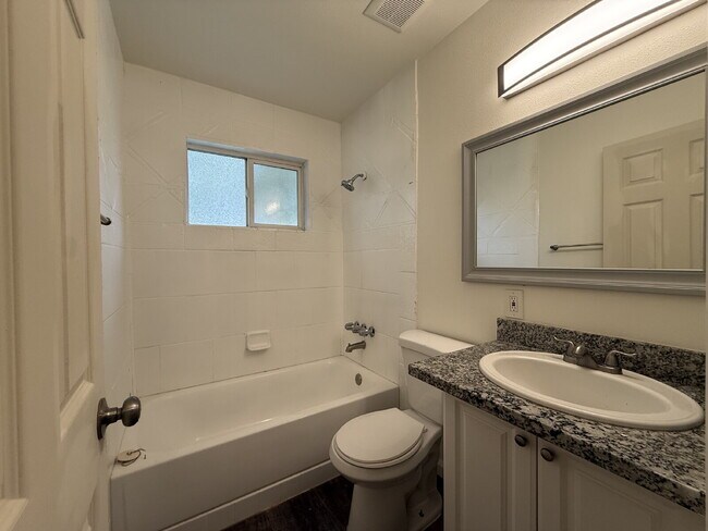 Building Photo - Cozy 1 bed 1 bath apartment