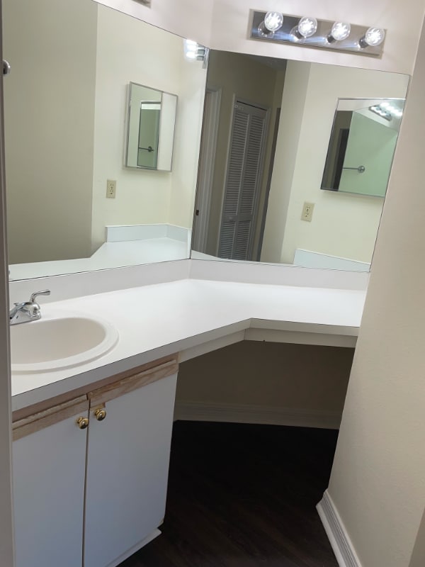 Building Photo - 3211 Sabal Palms Ct